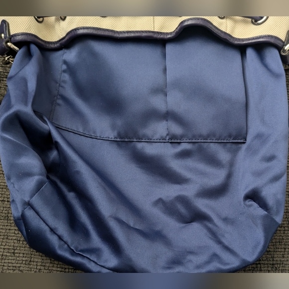 COACH BUCKET CREAM/NAVY LEATHER TRIM HOBO BAG. - Picture 11 of 16